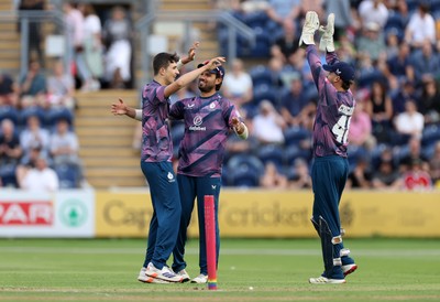 180725 - Glamorgan v Middlesex - Vitality T20 Blast - Jamie Feldman of Middlesex celebrates taking the wicket of Kiran Carlson of Glamorgan