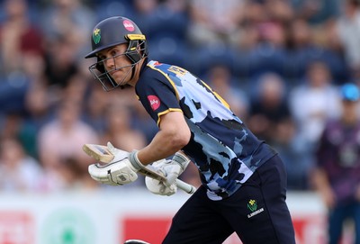 180725 - Glamorgan v Middlesex - Vitality T20 Blast - Ben Kellaway of Glamorgan batting