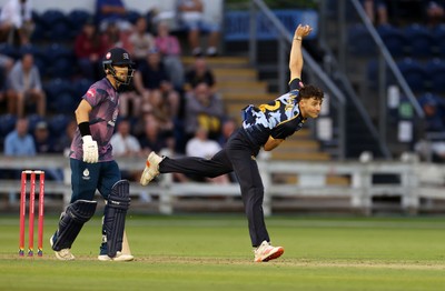 180725 - Glamorgan v Middlesex - Vitality T20 Blast - Ned Leonard of Glamorgan bowling