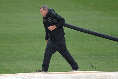 240525 - Glamorgan v Middlesex - Rothesay County Championship - Play has been delayed after lunch due to the rain