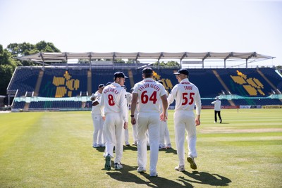 160525 - Glamorgan v Northamptonshire - Rothesay County Championship, Division Two - Glamorgan walk onto the field