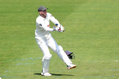 180525 - Glamorgan v Northamptonshire - Rothesay County Championship - Chris Cooke of Glamorgan catches the ball