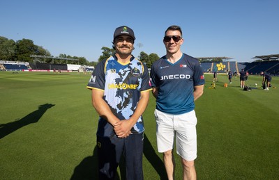 080726 - Glamorgan v Northamptonshire Steelbacks, Vitality Blast Men - Coin toss ahead of the match