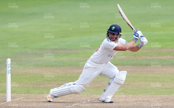 140917 - Glamorgan v Northamptonshire - Specsavers County Championship - Division Two - Chris Cooke of Glamorgan batting