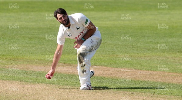 030417 - Glamorgan v Nottinghamshire - Pre Season Friendly - Brett Hutton of Nottinghamshire bowling