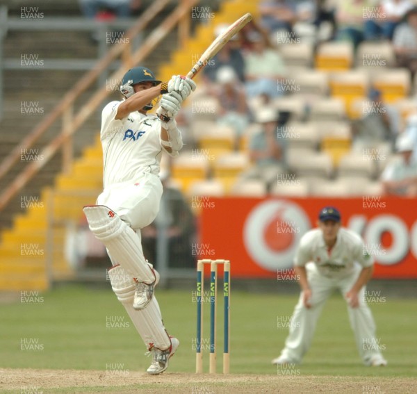 06.06.07 - Glamorgan v Nottinghamshire -  Nottinghamshire's Mark Wagh hits a 4 off a Alex Wharf bowl 