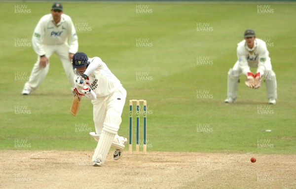 07.06.07 - Glamorgan v Nottinghamshire -  Glamorgan's Nicky Peng hits 1 off the bowling of Charlie Shreck 