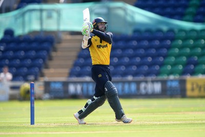 170825 - Glamorgan v Nottinghamshire - Metro Bank One Day Cup - Eddie Byrom of Glamorgan batting