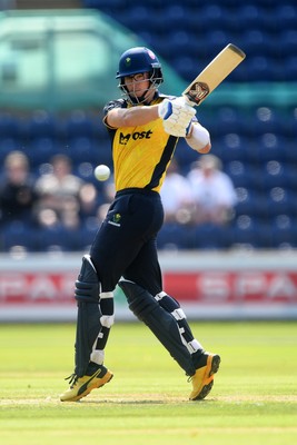 170825 - Glamorgan v Nottinghamshire - Metro Bank One Day Cup - Asa Tribe of Glamorgan batting