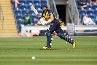 170825 - Glamorgan v Nottinghamshire - Metro Bank One Day Cup - Asa Tribe of Glamorgan batting