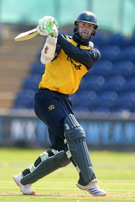 170825 - Glamorgan v Nottinghamshire - Metro Bank One Day Cup - Eddie Byrom of Glamorgan batting