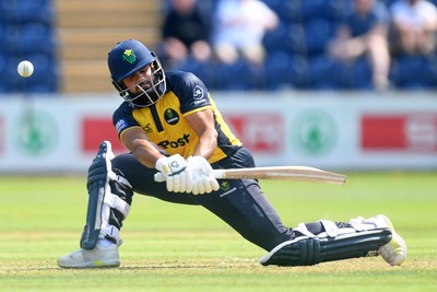 170825 - Glamorgan v Nottinghamshire - Metro Bank One Day Cup - Zain Ul Hassan of Glamorgan batting 