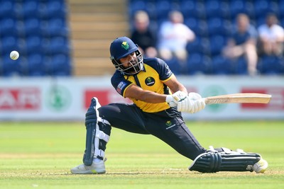 170825 - Glamorgan v Nottinghamshire - Metro Bank One Day Cup - Zain Ul Hassan of Glamorgan batting 