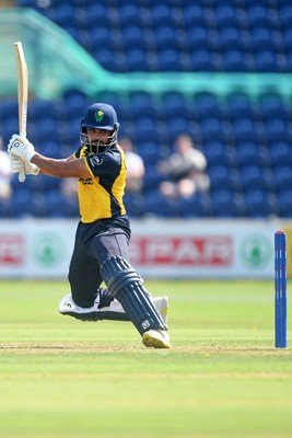 170825 - Glamorgan v Nottinghamshire - Metro Bank One Day Cup - Zain Ul Hassan of Glamorgan batting 
