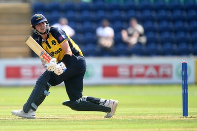 170825 - Glamorgan v Nottinghamshire - Metro Bank One Day Cup - Will Smale of Glamorgan batting