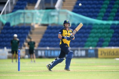 170825 - Glamorgan v Nottinghamshire - Metro Bank One Day Cup - Billy Root of Glamorgan batting