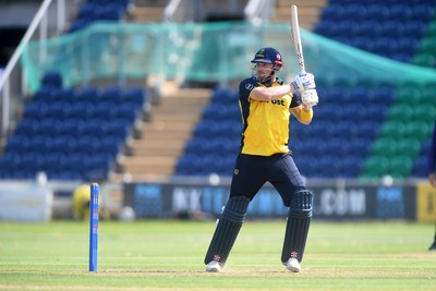 170825 - Glamorgan v Nottinghamshire - Metro Bank One Day Cup - Dan Douthwaite of Glamorgan batting