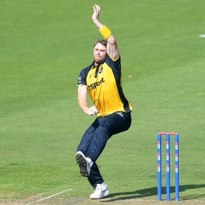 170825 - Glamorgan v Nottinghamshire - Metro Bank One Day Cup - Dan Douthwaite of Glamorgan bowling