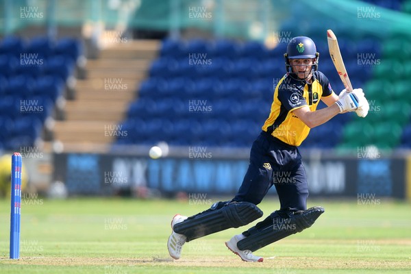 170825 - Glamorgan v Nottinghamshire - Metro Bank One Day Cup - Andy Gorvin of Glamorgan batting