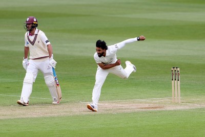 Glamorgan v Somerset 100526