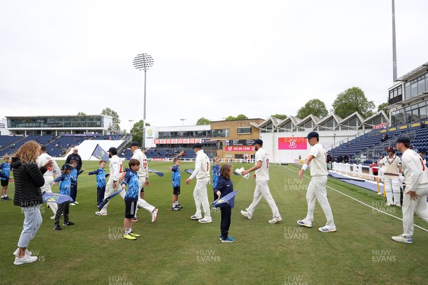 100526 - Glamorgan v Somerset - Rothesay County Championship, Division One - Glamorgan walk out onto the field