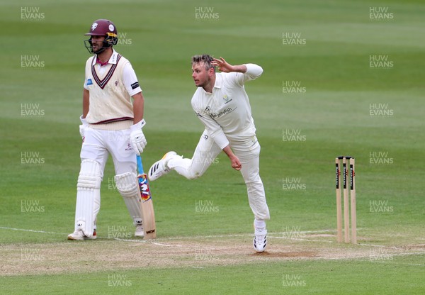 100526 - Glamorgan v Somerset - Rothesay County Championship, Division One - Mason Crane of Glamorgan bowling