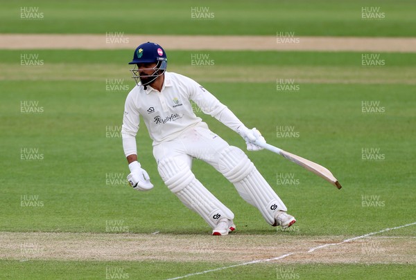 100526 - Glamorgan v Somerset - Rothesay County Championship, Division One - Zain Ul Hassan of Glamorgan batting