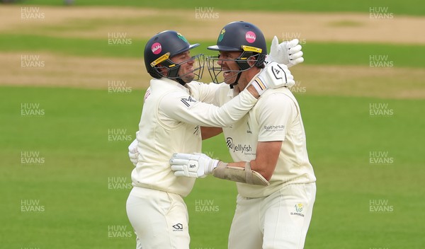 110526 - Glamorgan v Somerset, Rothesay County Championship Division 1, Day 4 of 4 - Mason Crane of Glamorgan and Ryan Hadley of Glamorgan celebrate as they secure the runs to beat Somerset