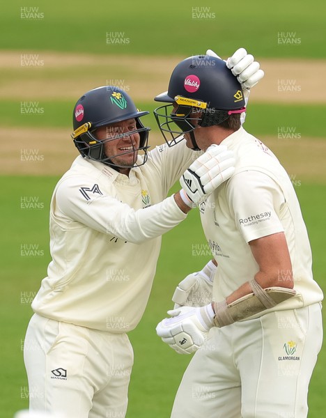 110526 - Glamorgan v Somerset, Rothesay County Championship Division 1, Day 4 of 4 - Mason Crane of Glamorgan and Ryan Hadley of Glamorgan celebrate as they secure the runs to beat Somerset