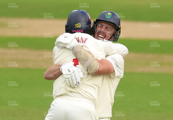 110526 - Glamorgan v Somerset, Rothesay County Championship Division 1, Day 4 of 4 - Mason Crane of Glamorgan and Ryan Hadley of Glamorgan celebrate as they secure the runs to beat Somerset