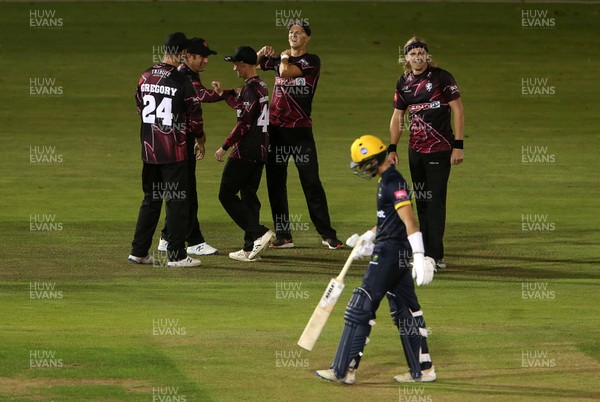 160920 - Glamorgan v Somerset - Vitality T20 Blast - Roelof van der Merwe of Somerset and team mates celebrates after he catches out Callum Taylor of Glamorgan