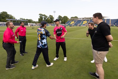 200625 - Glamorgan v Somerset, Vitality Blast  T20 -  Coin toss