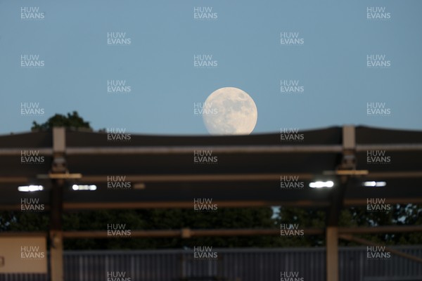 290526 - Glamorgan v Somerset - Vitality Blast - General View of the moon over Sophia Gardens