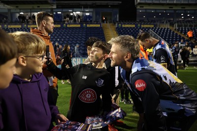030625 - Glamorgan Cricket v Surrey - Vitality T20 Blast - Timm Van Der Gugten of Glamorgan with fans