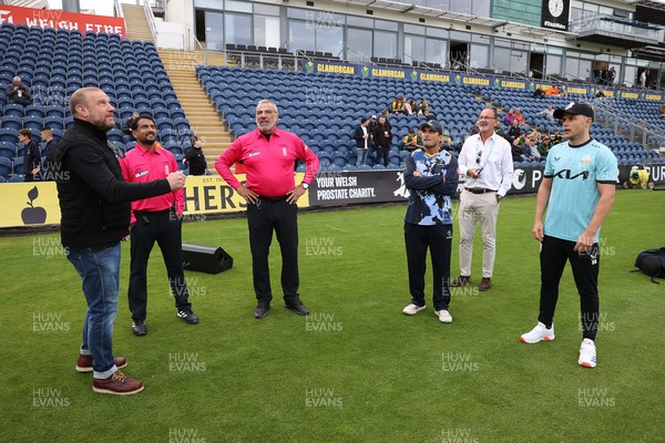 030625 - Glamorgan Cricket v Surrey - Vitality T20 Blast - Coin toss