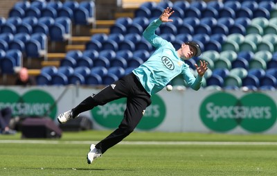 110819 - Glamorgan v Surrey, Vitality Blast - Ollie Pope of Surrey fails to hold a catch after diving to take Colin Ingram of Glamorgan