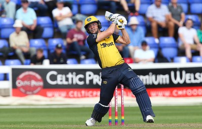 110819 - Glamorgan v Surrey, Vitality Blast - Graham Wagg of Glamorgan hits a four