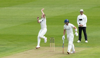 190626 - Glamorgan v Surrey, Rothesay County Championship Division 1- Gus Atkinson of Surrey bowls against Glamorgan at Sophia Gardens