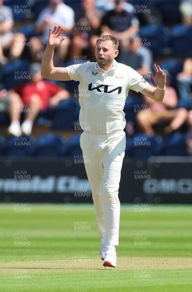 190626 - Glamorgan v Surrey, Rothesay County Championship Division 1- Gus Atkinson of Surrey bowls against Glamorgan at Sophia Gardens