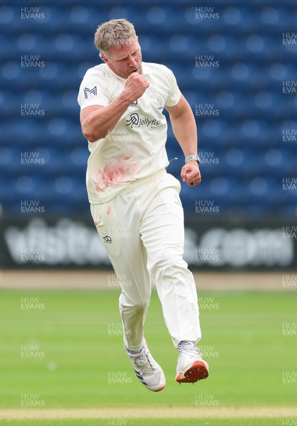 200626 - Glamorgan v Surrey, Rothesay County Championship Division 1- Timm van der Gugten of Glamorgan celebrates as he dismisses Ryan Patel of Surrey caught and bowled