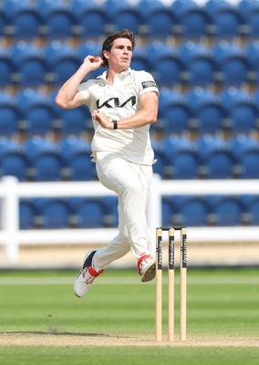 220626 - Glamorgan v Surrey, Rothesay County Championship Division 1- Sean Abbott of Surrey bowls