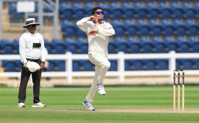 220626 - Glamorgan v Surrey, Rothesay County Championship Division 1- Rahul Chahar of Surrey bowls