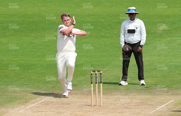 220626 - Glamorgan v Surrey, Rothesay County Championship Division 1- Sam Curran of Surrey bowls during the final day
