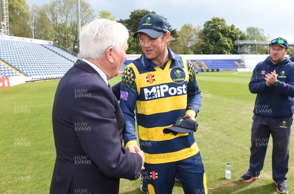 300417 - Glamorgan v Surrey - Royal London One Day Cup - Colin Ingram is presented with his cap by Colin Ingram