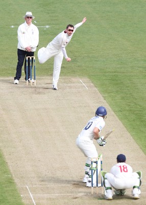 09.04.10 ... Glamorgan v Sussex, LV County Championship, SWALEC Stadium, Cardiff -  Glamorgans Robert Croft bowls to Sussex's Luke Wright 