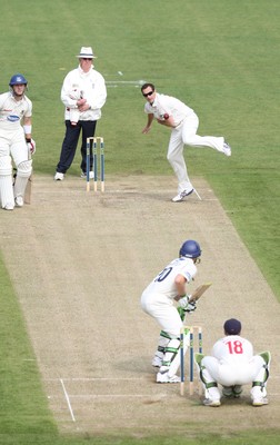 09.04.10 ... Glamorgan v Sussex, LV County Championship, SWALEC Stadium, Cardiff -  Glamorgans Dean Cosker bowls to Sussex's Luke Wright 