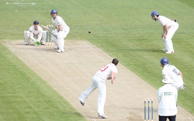 09.04.10 ... Glamorgan v Sussex, LV County Championship, SWALEC Stadium, Cardiff -  Glamorgans Dean Cosker bowls to Sussex's Murray Goodwin 