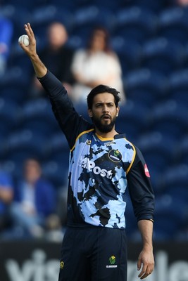 140625 - Glamorgan v Sussex - Vitality Blast - Imad Wasim of Glamorgan bowling