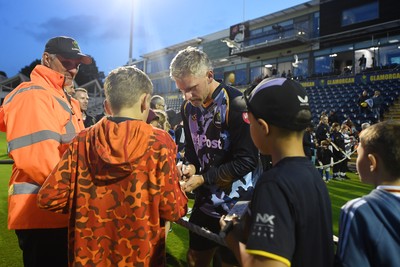 140625 - Glamorgan v Sussex - Vitality Blast - Timm Van Der Gugten of Glamorgan with fans at full time