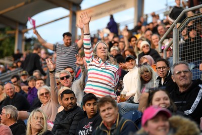 140625 - Glamorgan v Sussex - Vitality Blast - Fans during the scatter blast